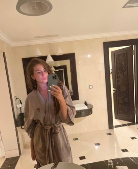 Zafer Çevresinde 5 Yıldızlı Otel Servisi Escort Alessandra